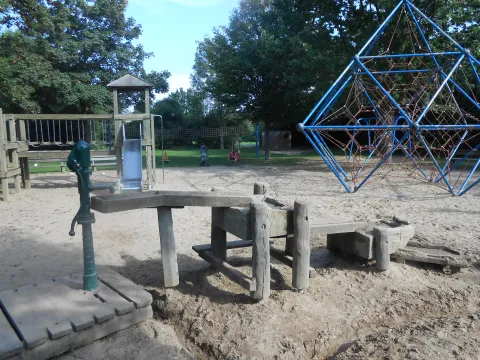 Wasserspielanlage Spielplatz zum Schickerhof