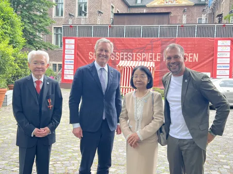 Besuch Ex-Bundespräsident Wulff Schloss Neersen