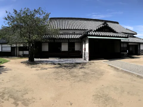 Marugame Impressions Tempel 