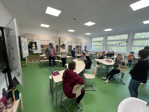 Neubau Vinhovenschule Besuch BM 04 2025 