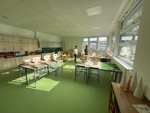 Neubau Vinhovenschule Besuch BM 04 2025 