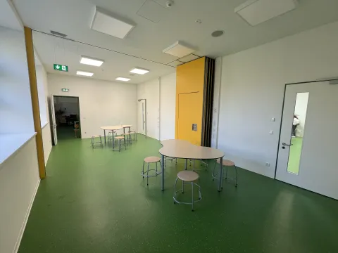 Neubau Vinhovenschule Besuch BM 04 2025 