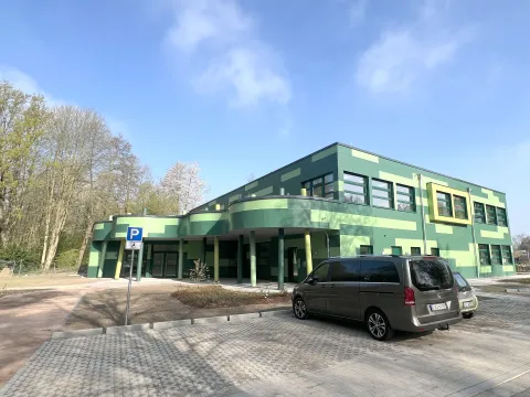 Neubau Vinhovenschule Besuch BM 04 2025 