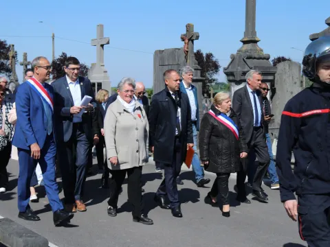 BM und Delegation in Linselles 80 Jahre Kriegsende