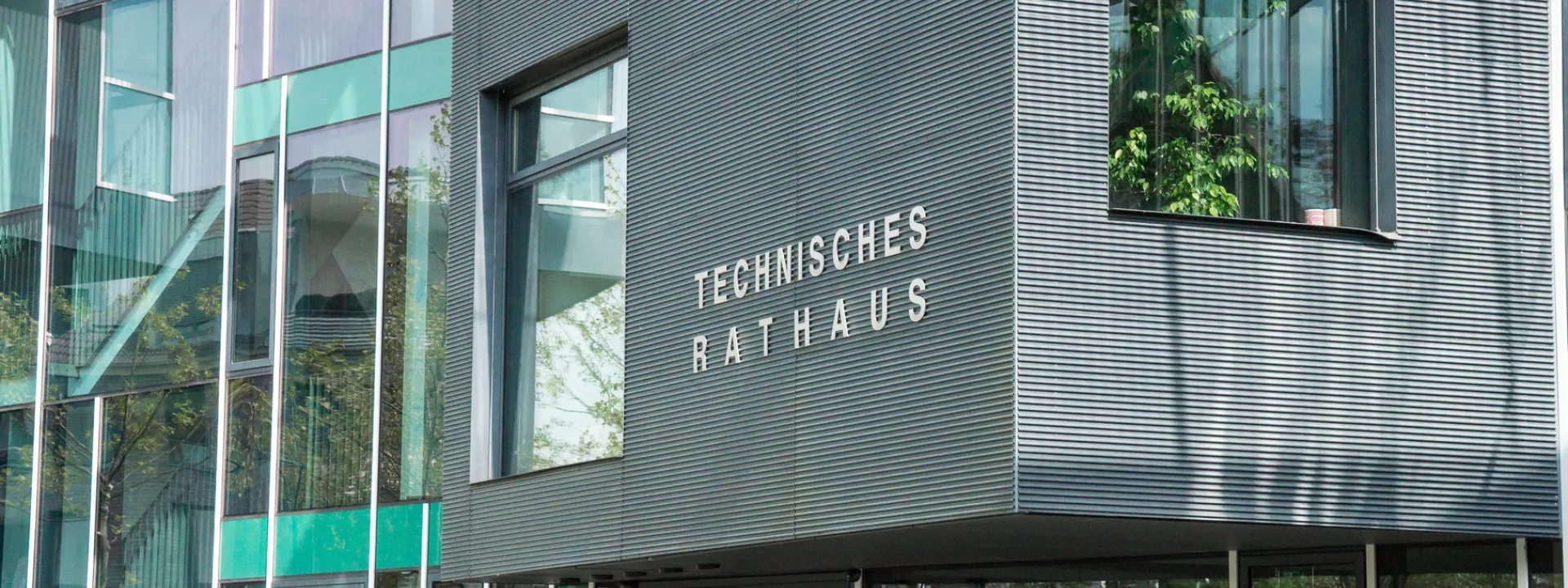 Eingang des Technischen Rathauses