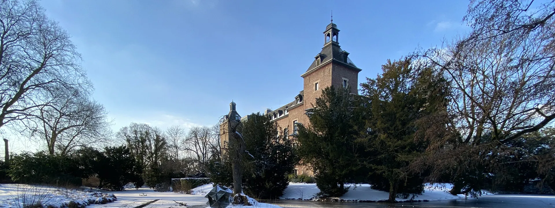 Schloss im Winter HEADER II