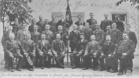 Gruppe von Männern Anfang des 20.Jahrhunderts