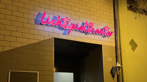 Schriftzug Kino Willich 