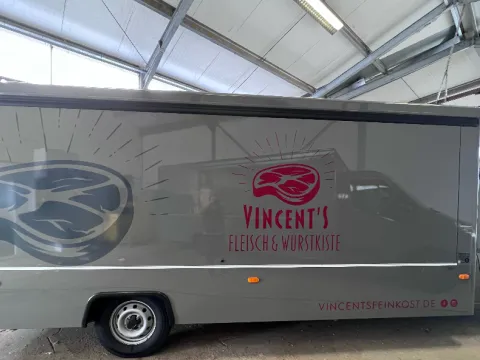 Verkaufswagen von Vincent´s Flwisch und Wurst