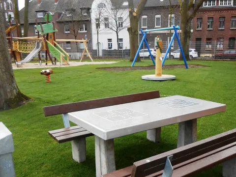 Spielfläche Alte Tuchfabrik/Karl-Lange-Straße