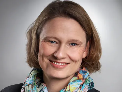 Dr. Sarah Bünstorf 