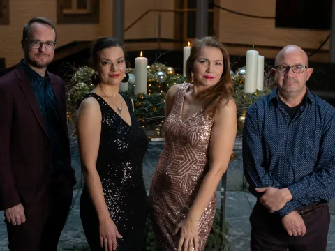 Sabine und Laia - Christiamas Jazz